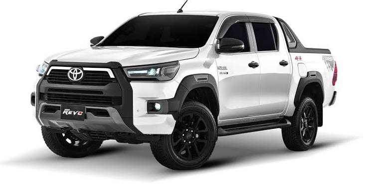 Toyota Revo for rent in Lahore with driver